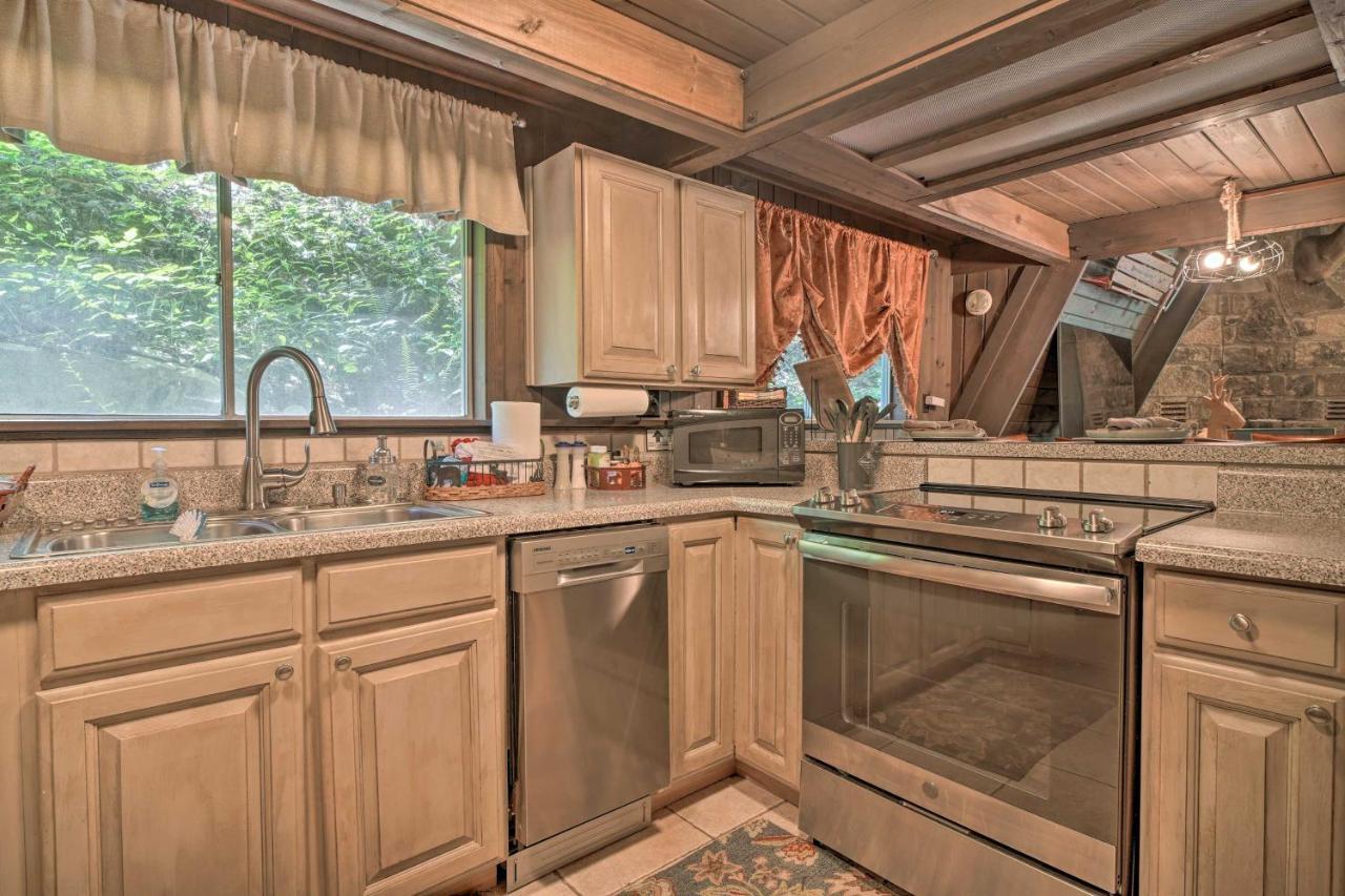 Snuggle Inn In The Heart Of Chalet Village! Gatlinburg Extérieur photo