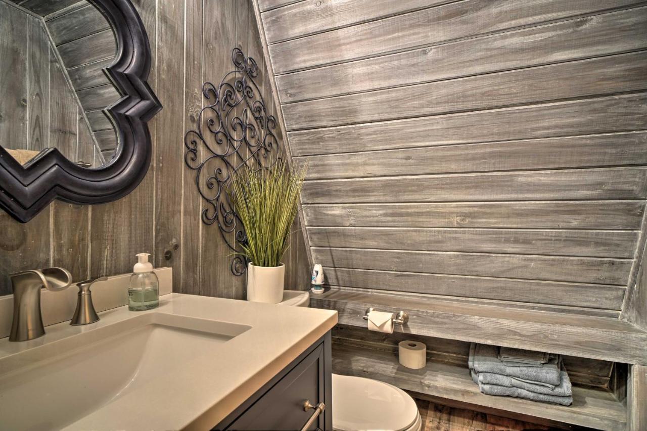 Snuggle Inn In The Heart Of Chalet Village! Gatlinburg Extérieur photo
